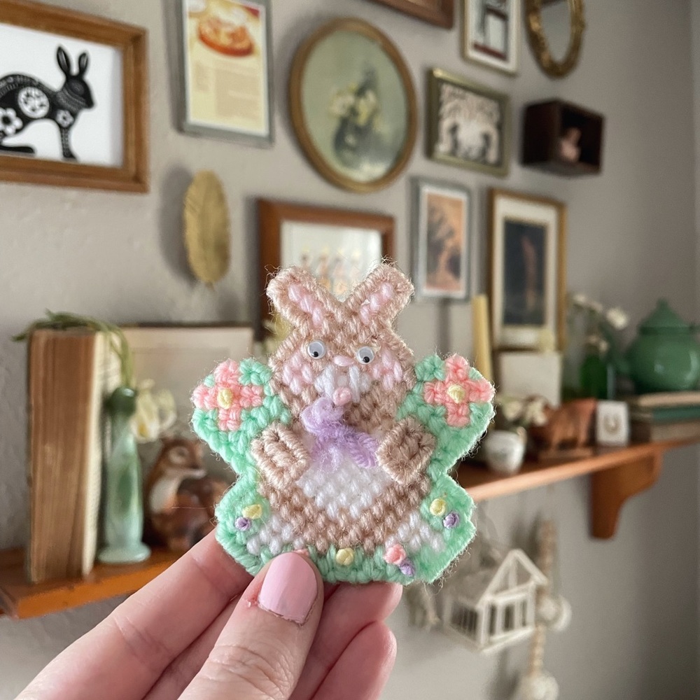Plastic Mesh Canvas Bunny Brooch | Easter